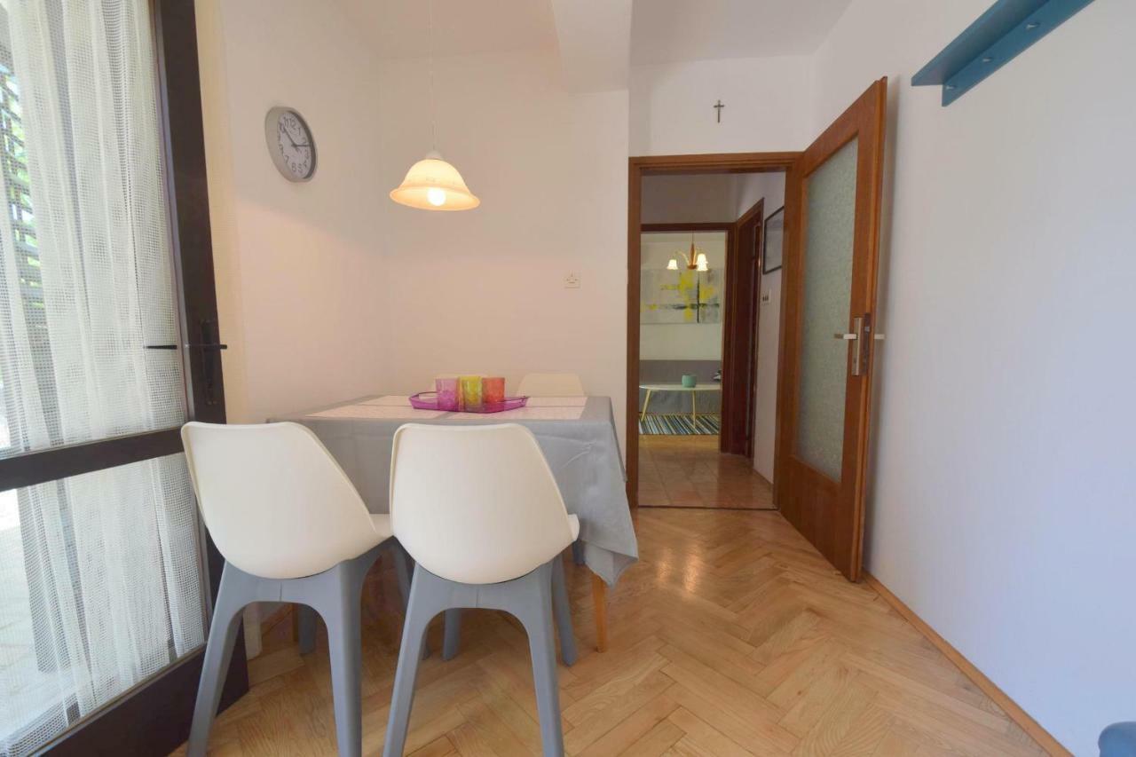 Apartments Jadanec Malinska Buitenkant foto