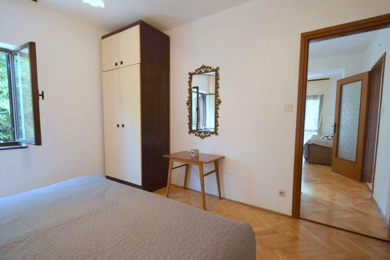 Apartments Jadanec Malinska Buitenkant foto